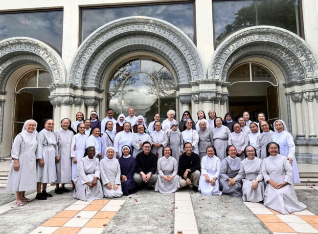 Simple-Professed-Monks-Attend-Monastic-Mindfulness-